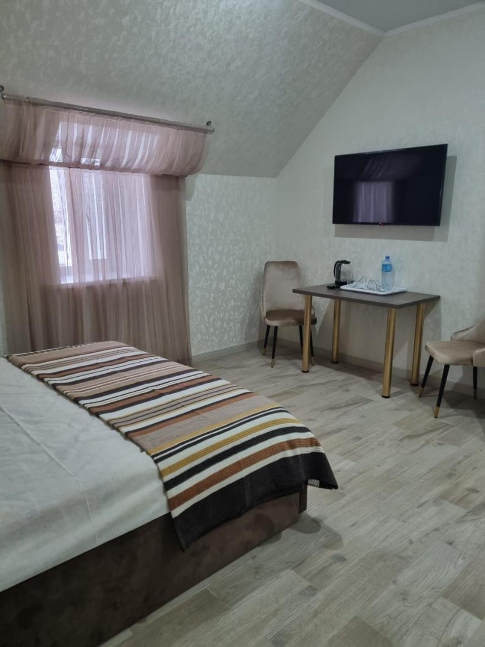 Гостинично-Банный Комплекс Майами Люкс Hotel Kostanay Eksteriør billede